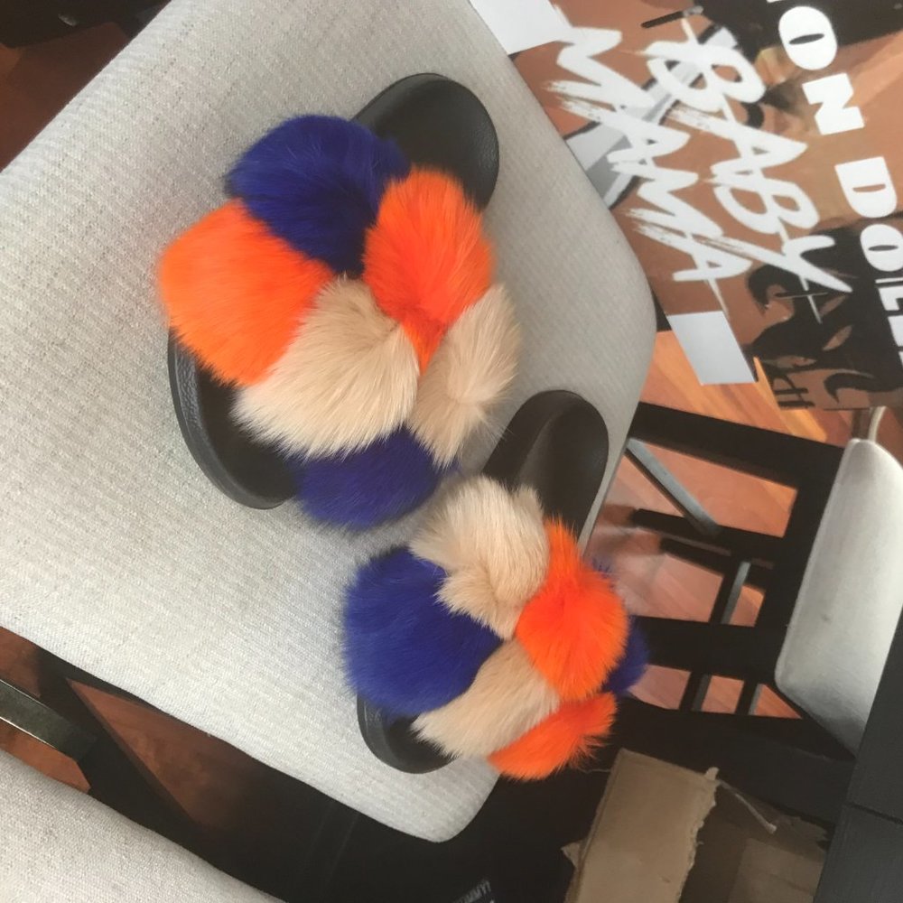 **BRAND NEW**Colorful Women's Faux Fox Fur Slippers - Picture 2 of 3